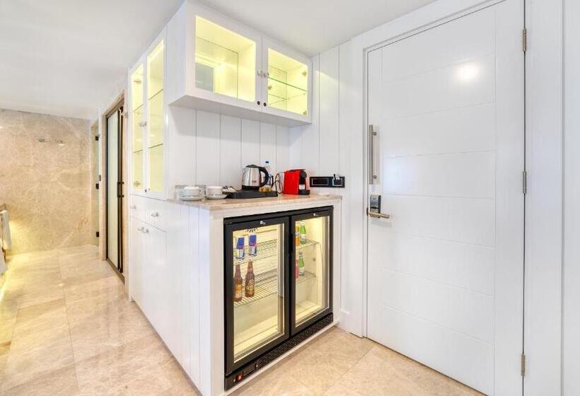 豪华海景房, Numa Port