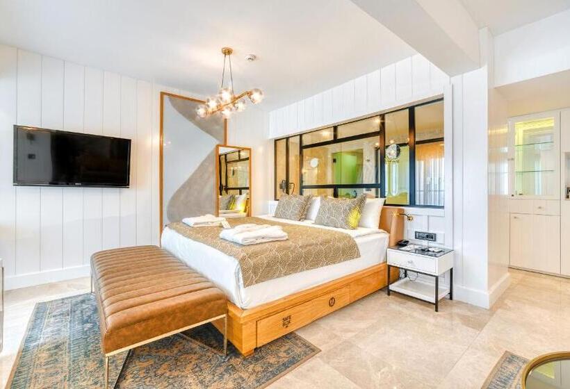 豪华海景房, Numa Port