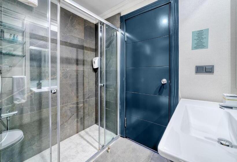 豪华海景房带阳台, Numa Port