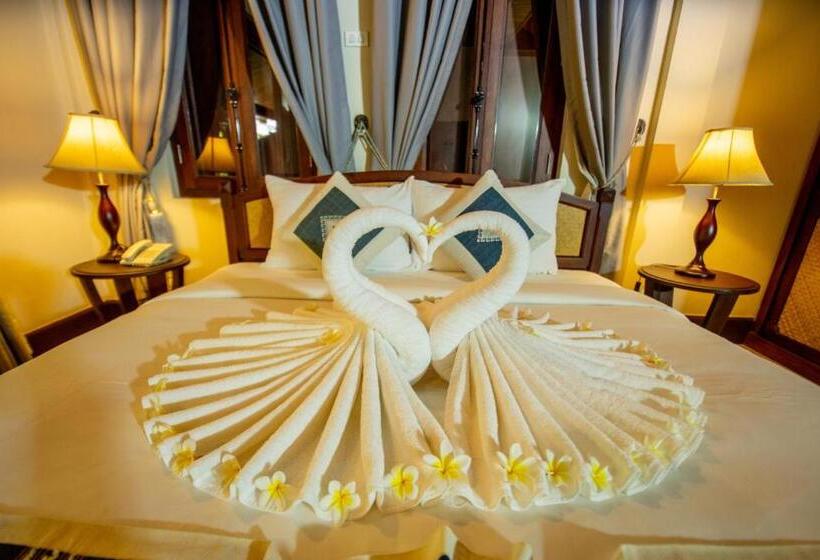 اتاق لوکس, Treasure Hotel Laos