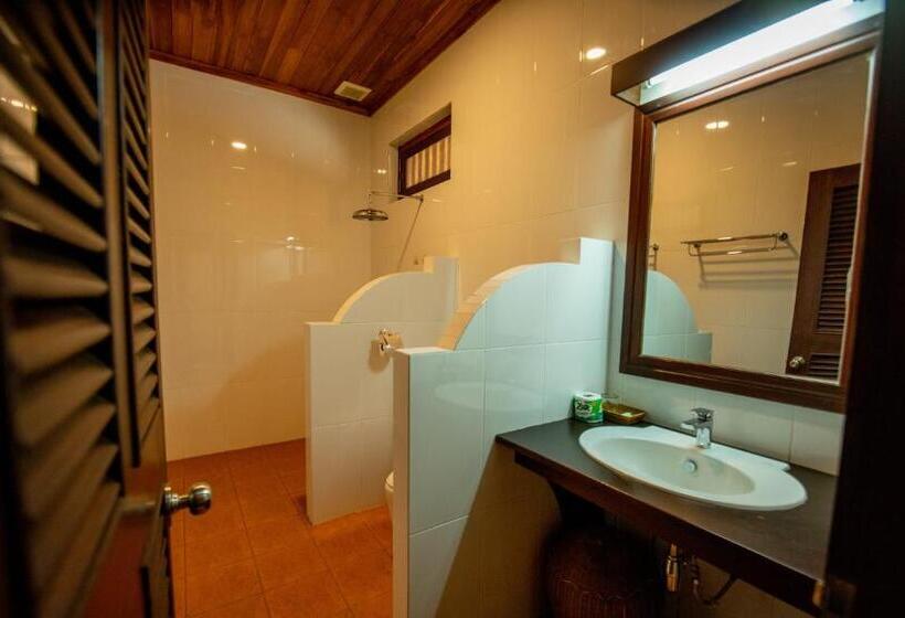 اتاق لوکس, Treasure Hotel Laos