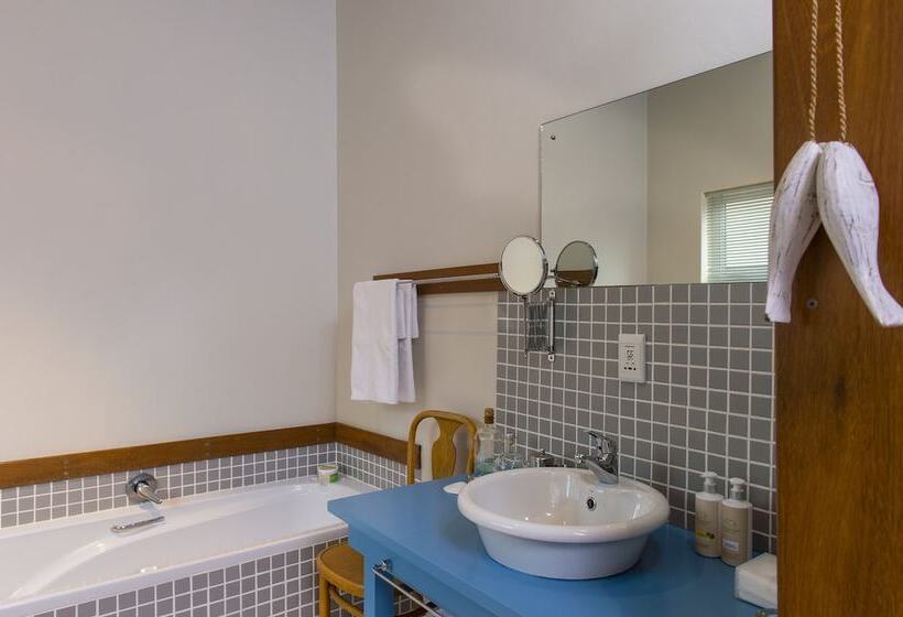 חדר סטנדרט, Whalesong Lodge