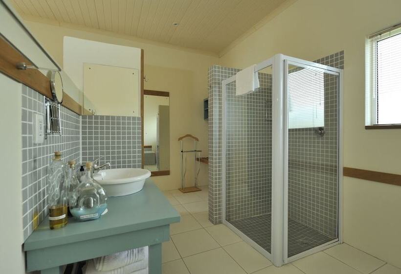 חדר סטנדרט, Whalesong Lodge