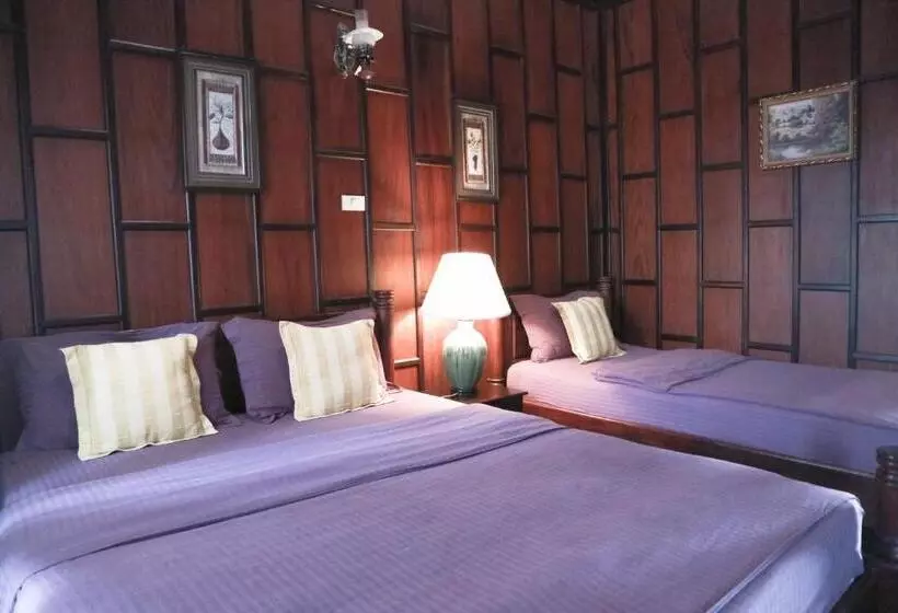 デラックストリプルルーム, Villa Senesouk Luang Prabang