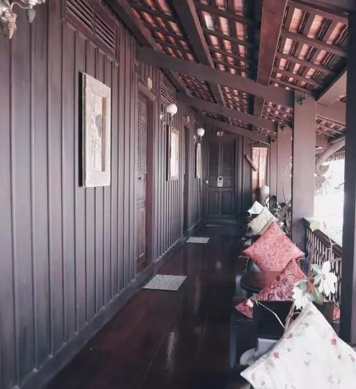 デラックストリプルルーム, Villa Senesouk Luang Prabang