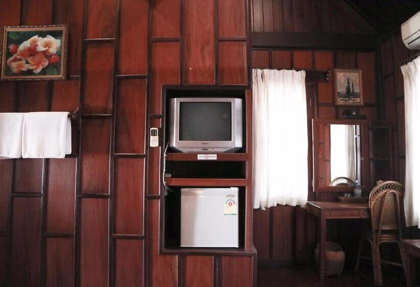 اتاق لوکس سه تخته, Villa Senesouk Luang Prabang