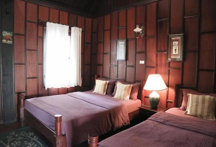 اتاق لوکس سه تخته, Villa Senesouk Luang Prabang