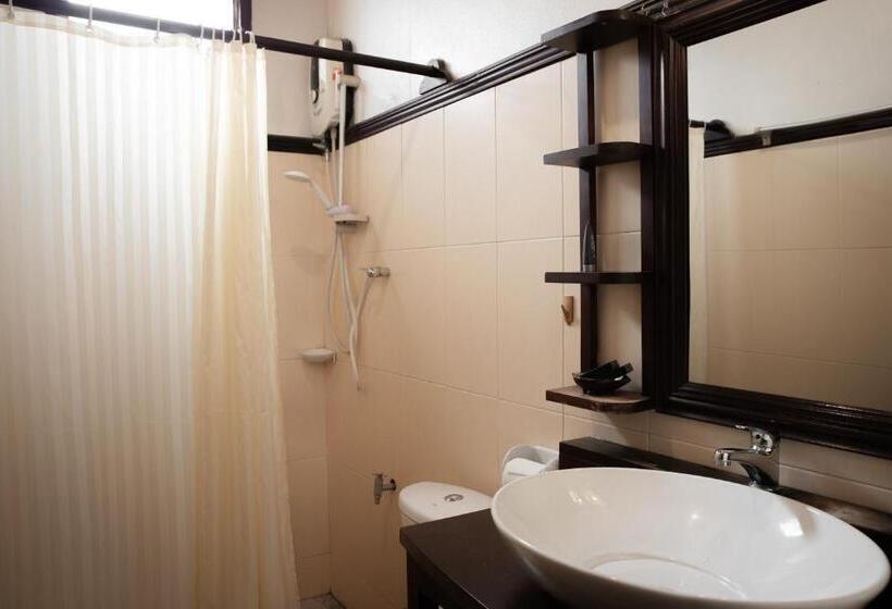 اتاق سوپریور سه تخته, Villa Senesouk Luang Prabang