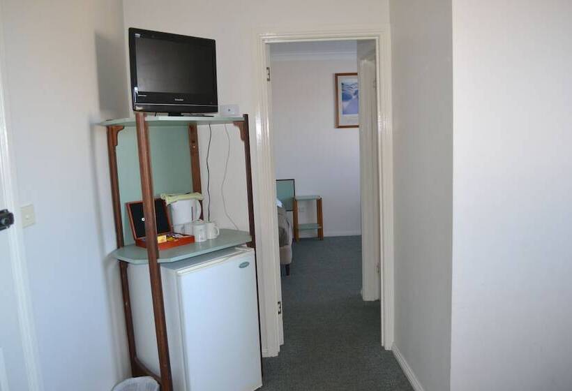 اتاق خانوادگی پایه, Hobart Tower Motel