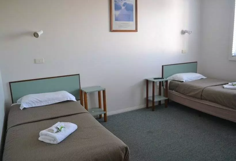 ベーシックファミリールーム, Hobart Tower Motel