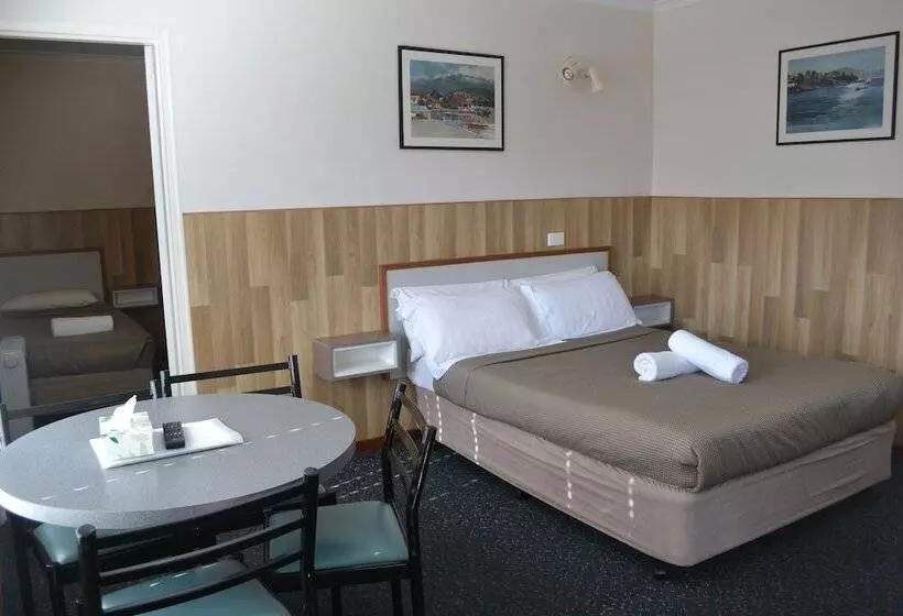ファミリールーム, Hobart Tower Motel