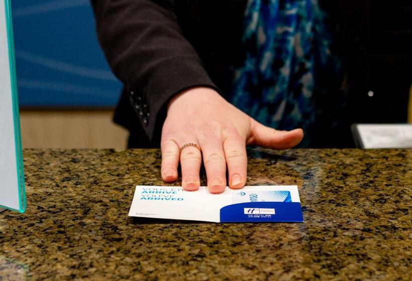 디럭스 룸, Holiday Inn Express & Suites Ottawa West   Nepean, An Ihg