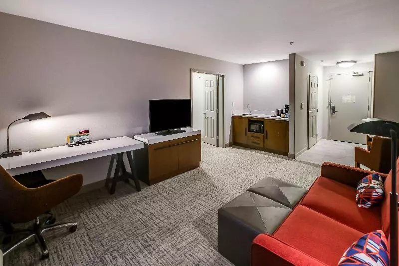 キングサイズベッドのスイートルーム, Hilton Garden Inn Ames