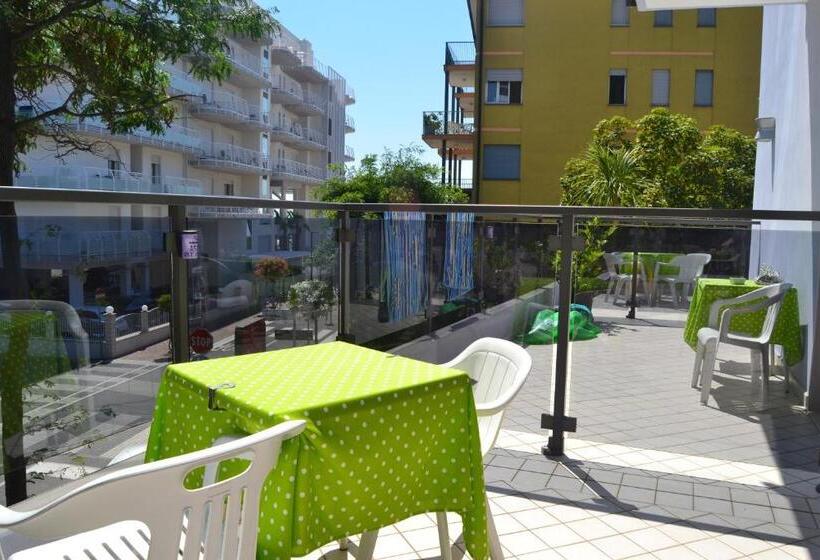 غرفة قياسية, My Fair