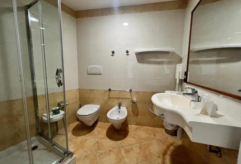 Семейный Номер, Park Hotel Mirabeau