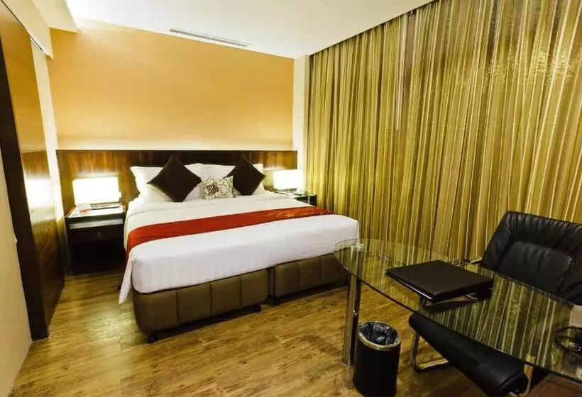スイート, Ramada By Wyndham Manila Central