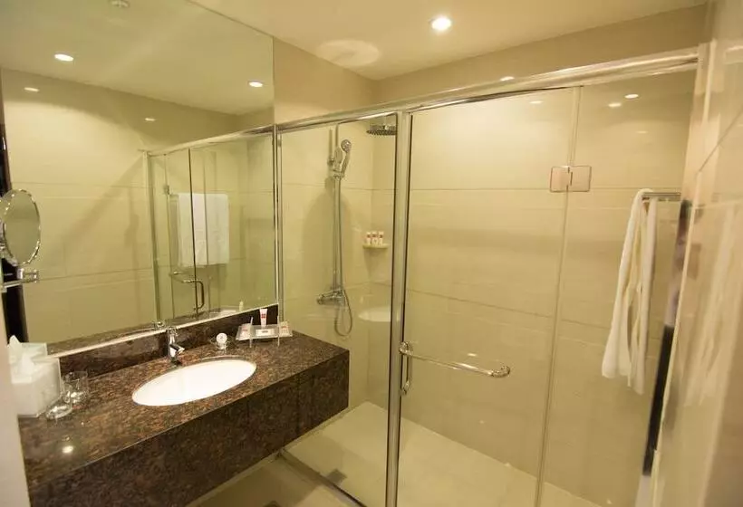 デラックスルーム, Ramada By Wyndham Manila Central
