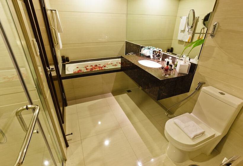 Номер Executive, Ramada By Wyndham Manila Central