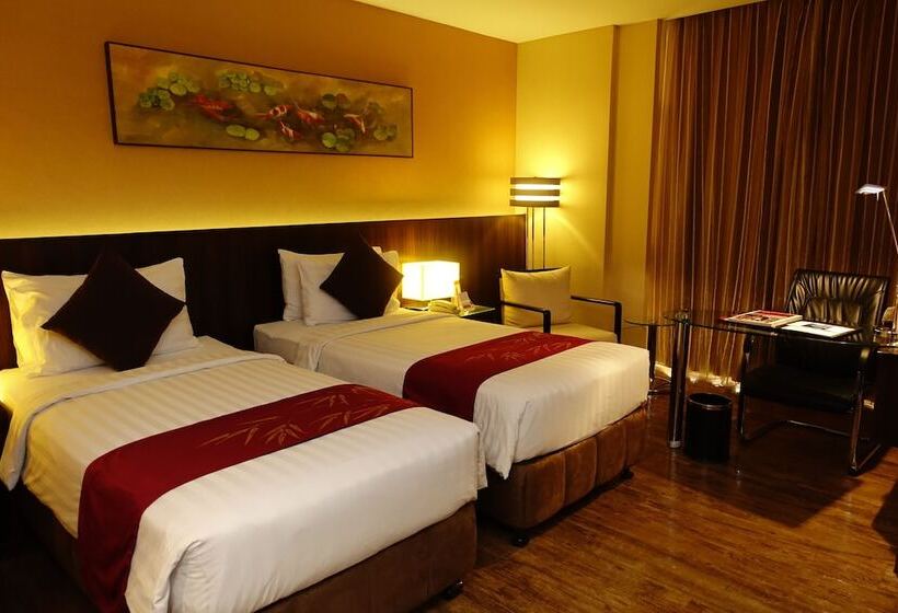 Номер Executive, Ramada By Wyndham Manila Central