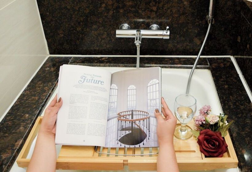 Люкс, Ramada By Wyndham Manila Central