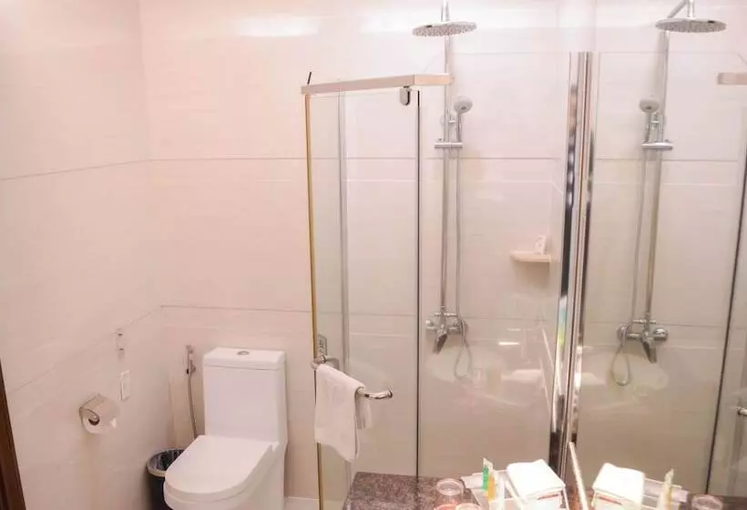 スイート, Ramada By Wyndham Manila Central