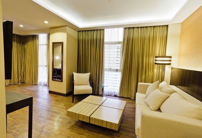 Люкс, Ramada By Wyndham Manila Central