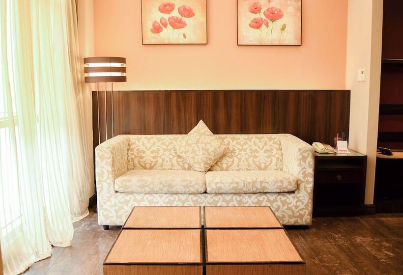 Люкс, Ramada By Wyndham Manila Central