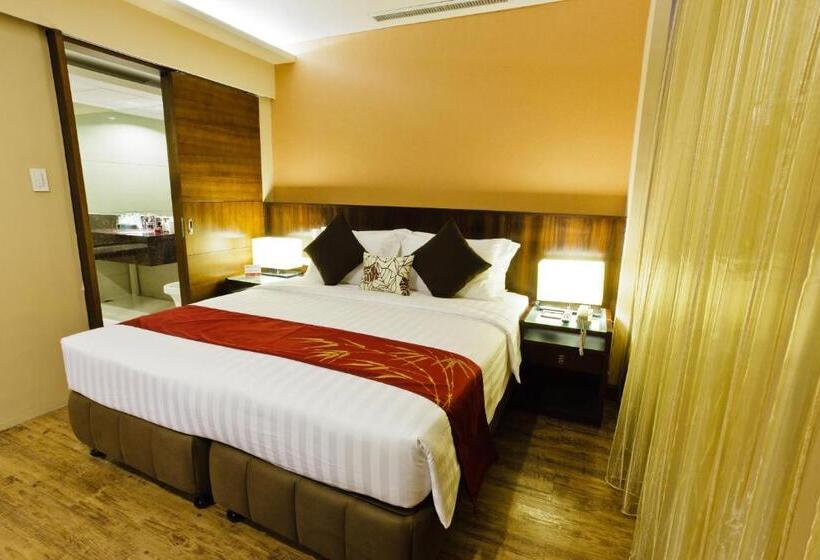 Люкс, Ramada By Wyndham Manila Central