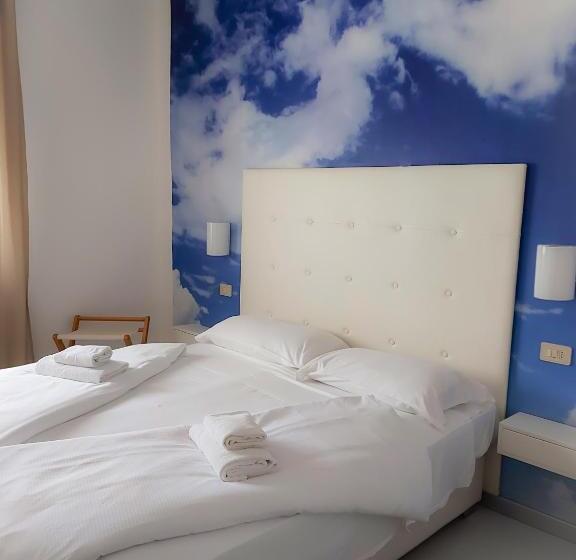 Quarto Triplo Estandar, Regina