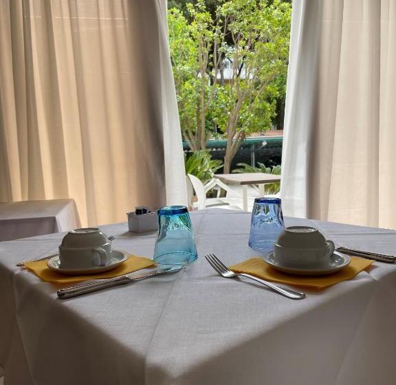 4인용 스탠다드 룸, Regina