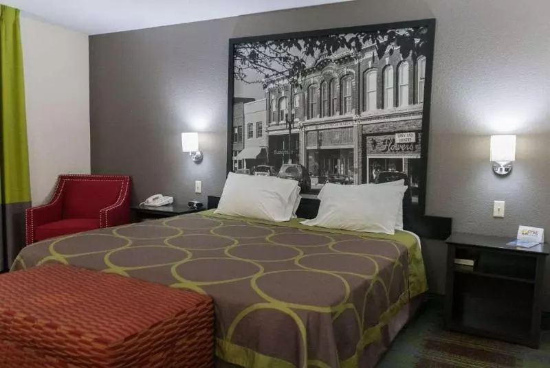 キングサイズベッドのスタンダードルーム, Super 8 By Wyndham Arkansas City Ks