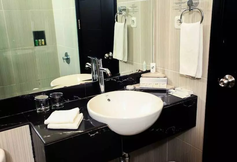 デラックスルーム, Swiss Belhotel Kendari
