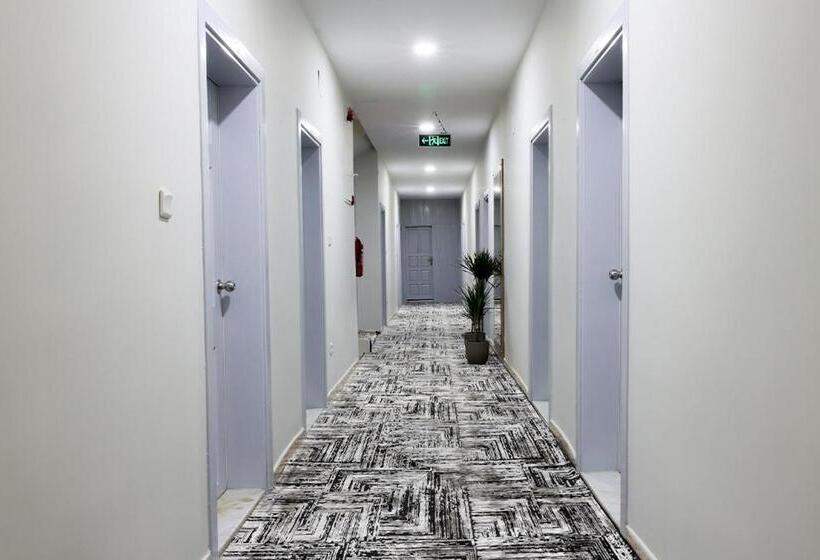 اتاق اکونومی, Canada Hotel & Bungalows