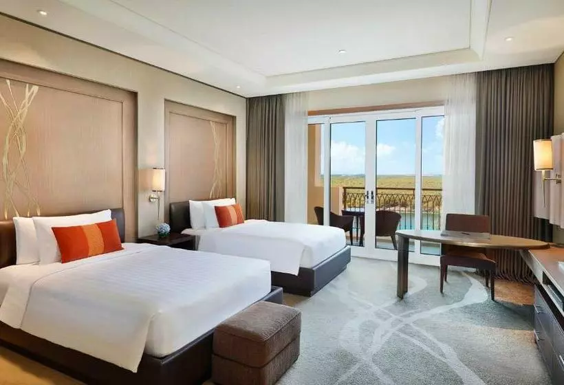 バルコニー付きデラックスルーム, Anantara Eastern Mangroves Abu Dhabi