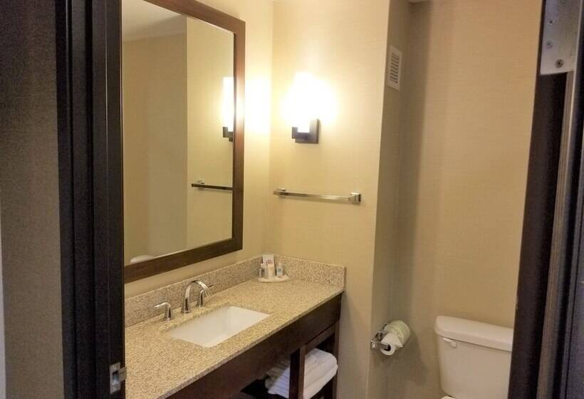 جناح, Comfort Suites