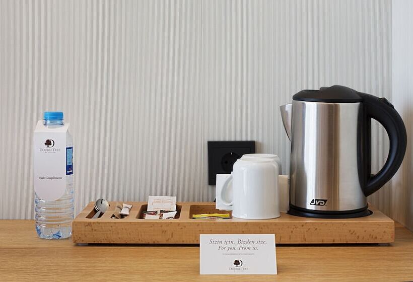 带观景的豪华间, Doubletree By Hilton Istanbul Avcilar