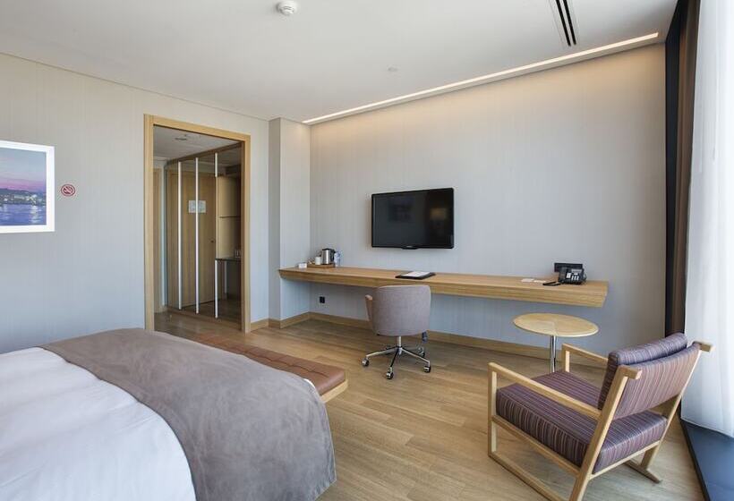 اتاق لوکس با چشم‌انداز, Doubletree By Hilton Istanbul Avcilar