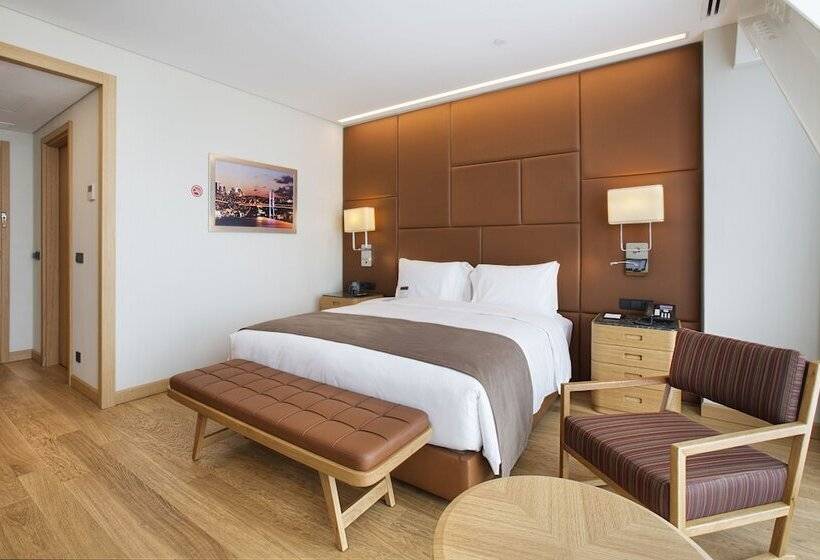 اتاق لوکس با چشم‌انداز, Doubletree By Hilton Istanbul Avcilar