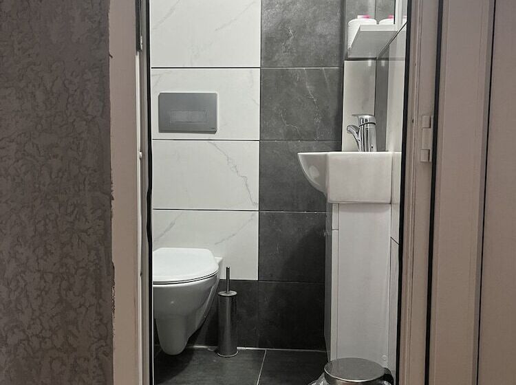 اتاق استاندارد یک نفره, Erkal Pension