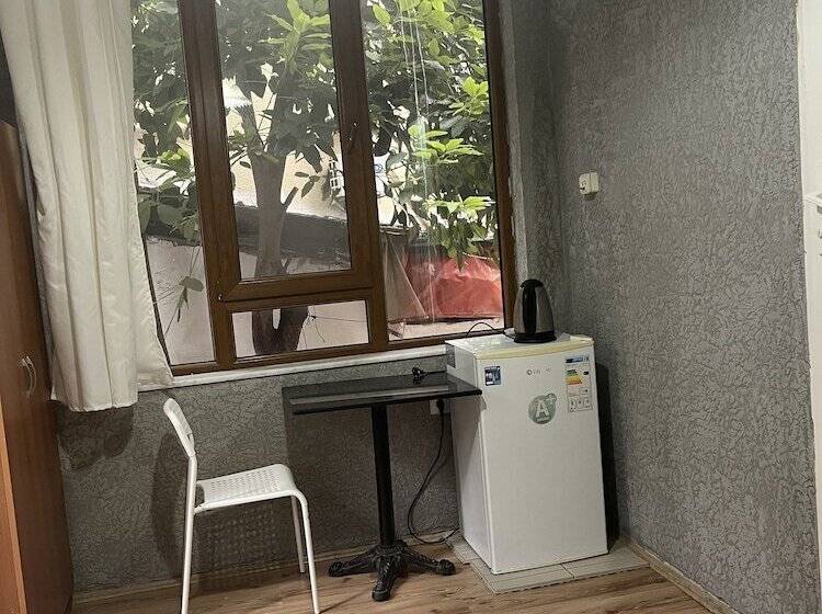 اتاق استاندارد یک نفره, Erkal Pension