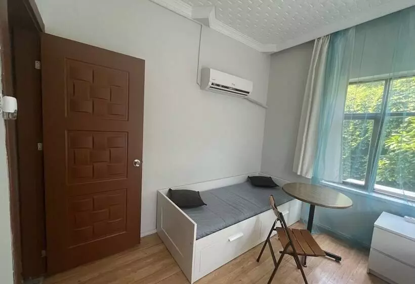 اتاق استاندارد سه نفره, Erkal Pension