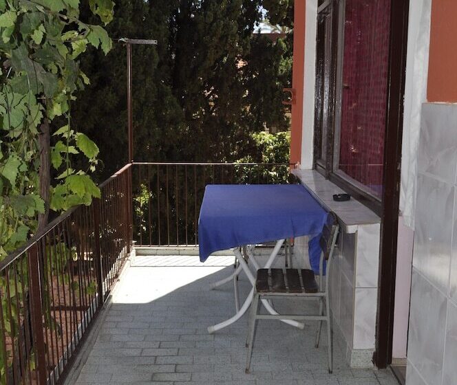 سوییت, Erkal Pension