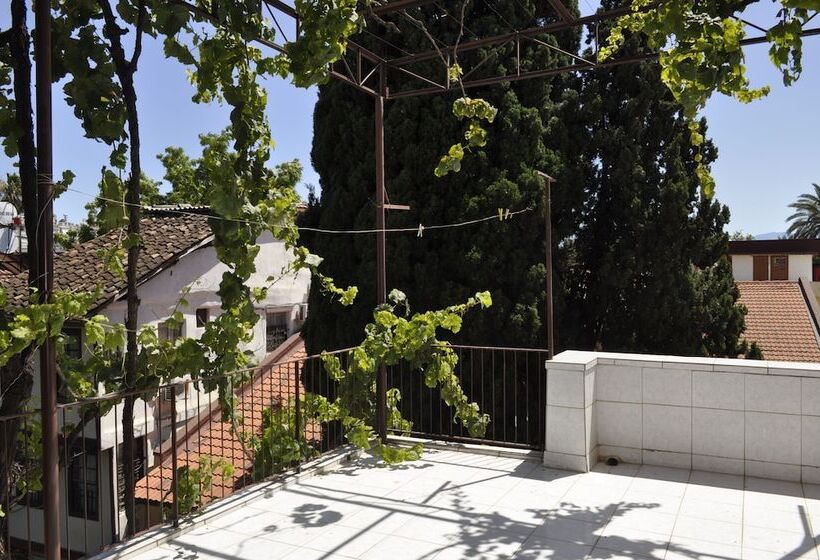 آپارتمان 1 خوابه, Erkal Pension