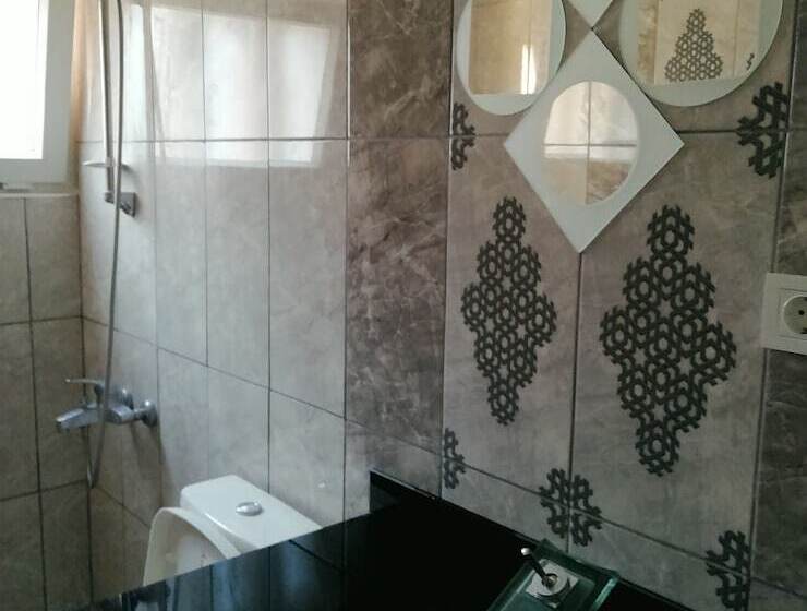 استودیوی استاندارد, Erkal Pension