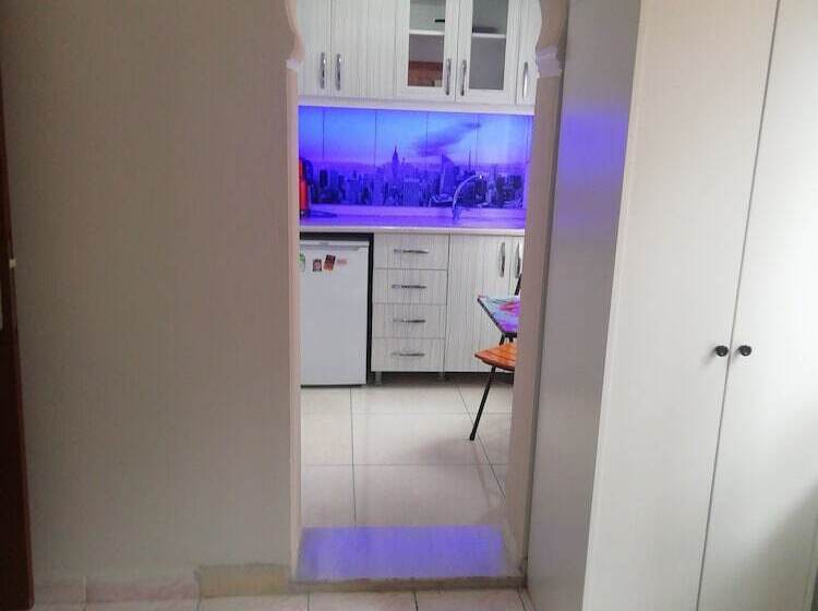 استودیوی استاندارد, Erkal Pension