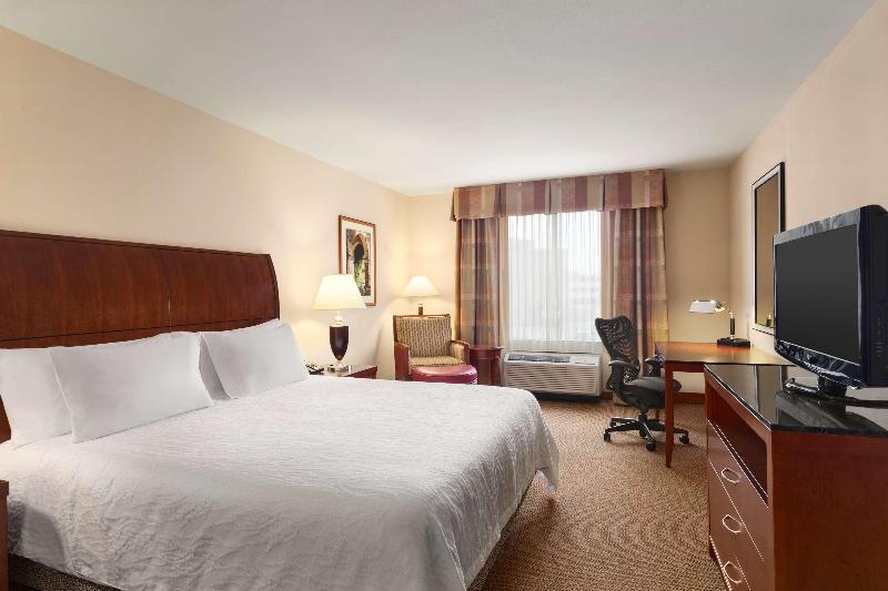 غرفة قياسية سرير كينج, Hilton Garden Inn Bartlesville