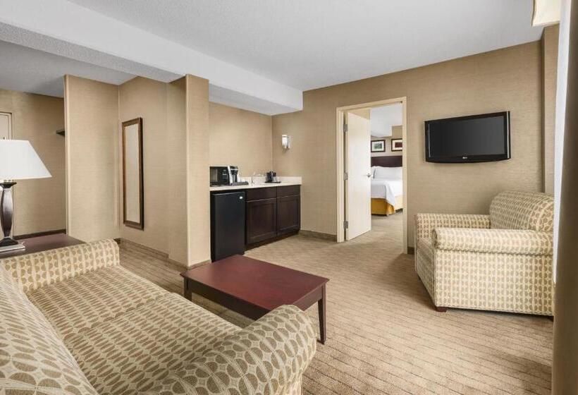 Люкс Кровать Кинг, Holiday Inn Express Boston Brockton, An Ihg