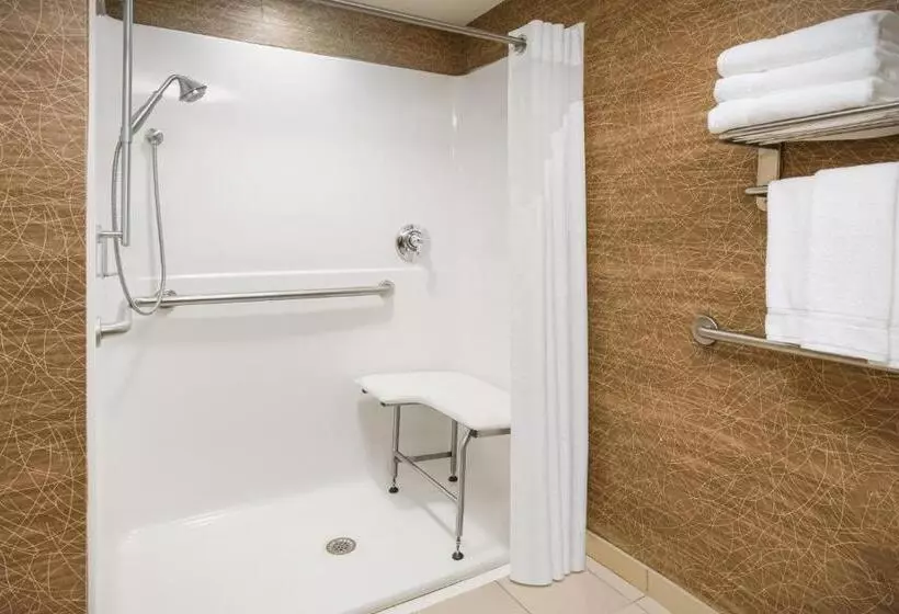 身障者適用スタンダードルーム, Holiday Inn Express Boston Brockton, An Ihg