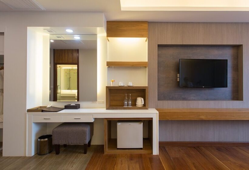 חדר אקזקיוטיב, Khum Phucome Hotel  Sha Extra Plus