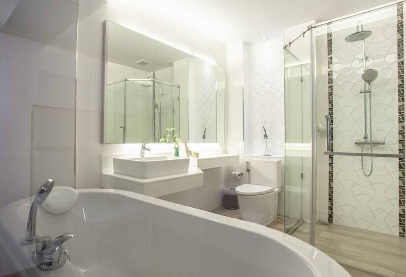 חדר אקזקיוטיב, Khum Phucome Hotel  Sha Extra Plus